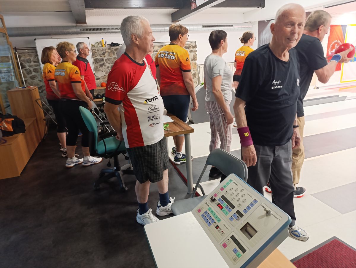 83 let in še vedno pripravljen na nastop